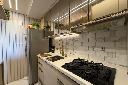 Cozinha de apartamento para alugar com 2 quartos, 44m² em Anil, Rio de Janeiro