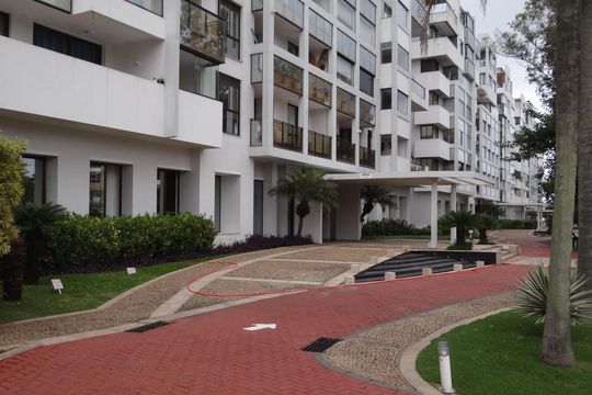 Fachada de apartamento para alugar com 2 quartos, 110m² em Barra da Tijuca, Rio de Janeiro