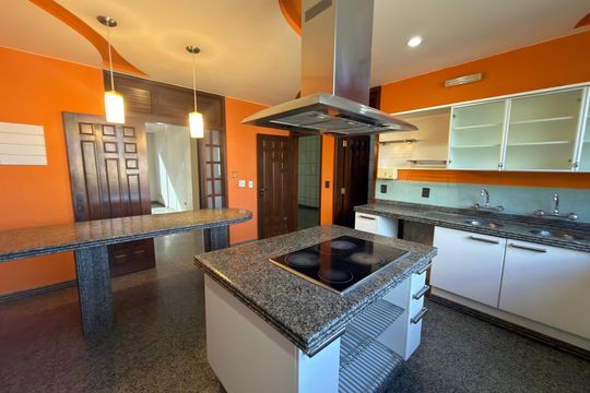 Cozinha interna de casa para alugar com 10 quartos, 5000m² em Águas Claras, Brasília