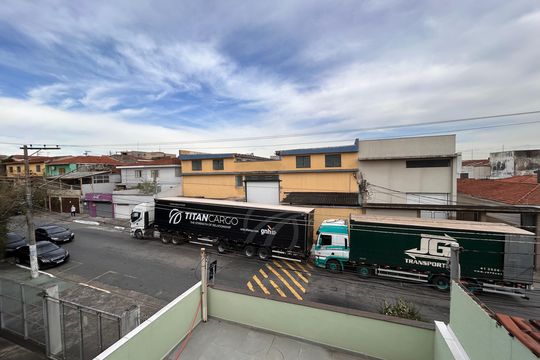 Quarto 1 vista de apartamento para alugar com 2 quartos, 80m² em Vila Erna, São Paulo