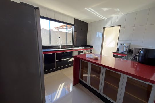 Cozinha  de casa para alugar com 3 quartos, 400m² em Setor Habitacional Vicente Pires, Brasília