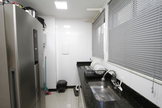 Cozinha de apartamento à venda com 2 quartos, 68m² em Castelo, Belo Horizonte