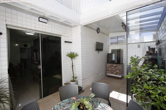 Área privativa de apartamento à venda com 2 quartos, 68m² em Castelo, Belo Horizonte