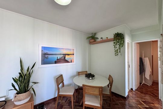 Sala de apartamento para alugar com 2 quartos, 58m² em Barra da Tijuca, Rio de Janeiro