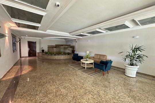 Hall de entrada de apartamento para alugar com 3 quartos, 144m² em Itararé, São Vicente