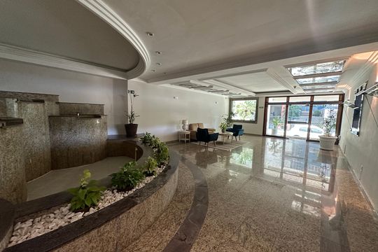 Hall de entrada de apartamento para alugar com 3 quartos, 144m² em Itararé, São Vicente