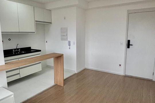 Sala de apartamento para alugar com 1 quarto, 34m² em Vila Mogilar, Mogi das Cruzes