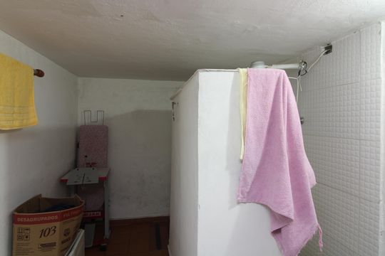 banheiro casa 2 de casa à venda com 3 quartos, 125m² em Vila Nhocuné, São Paulo
