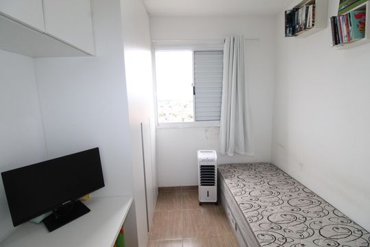 Quarto 1 de apartamento para alugar com 2 quartos, 45m² em Jardim Copacabana, São José dos Campos