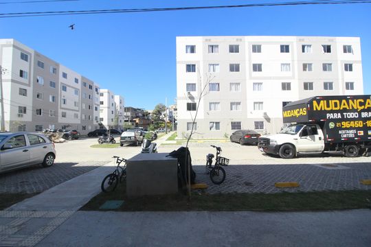 Sala - Vista de apartamento para alugar com 2 quartos, 42m² em Jacarepaguá, Rio de Janeiro