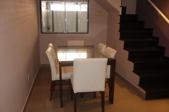 Sala de casa para alugar com 3 quartos, 210m² em Vila Rica, São Paulo