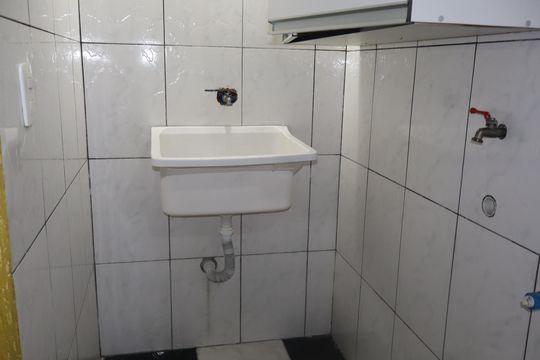 Área de serviço de casa para alugar com 3 quartos, 210m² em Vila Rica, São Paulo