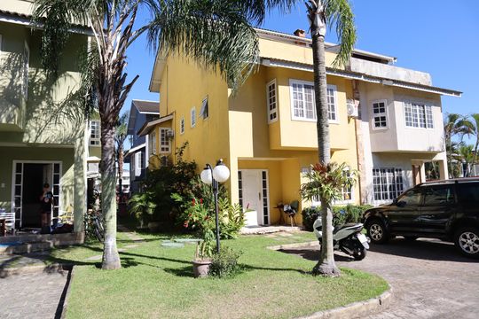 fachada de casa à venda com 4 quartos, 210m² em Recreio dos Bandeirantes, Rio de Janeiro