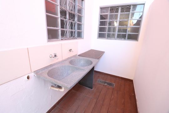 Área de Serviço de casa para alugar com 4 quartos, 200m² em Jardim Patricia, Uberlândia