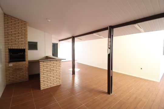 Varanda gourmet de casa para alugar com 4 quartos, 200m² em Jardim Patricia, Uberlândia
