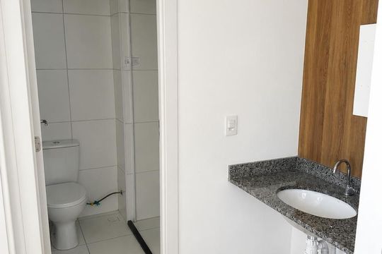 Banheiro de apartamento para alugar com 2 quartos, 37m² em Cidade São Mateus, São Paulo