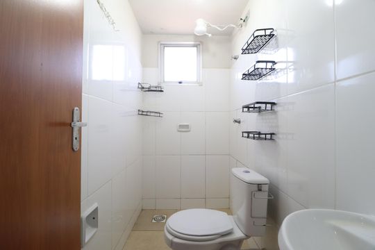 Banheiro de apartamento para alugar com 1 quarto, 50m² em Jardim Patricia, Uberlândia