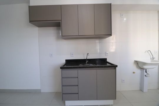 Cozinha de apartamento para alugar com 2 quartos, 58m² em Novo Mundo, Uberlândia