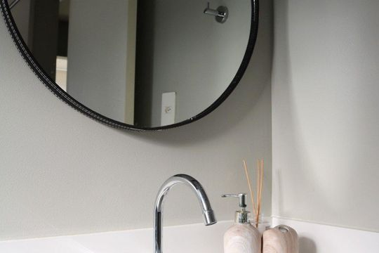 Banheiro de apartamento à venda com 1 quarto, 45m² em Jardim Paulistano, São Paulo