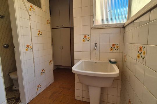 Área de serviço de apartamento para alugar com 3 quartos, 85m² em Santa Efigênia, Belo Horizonte