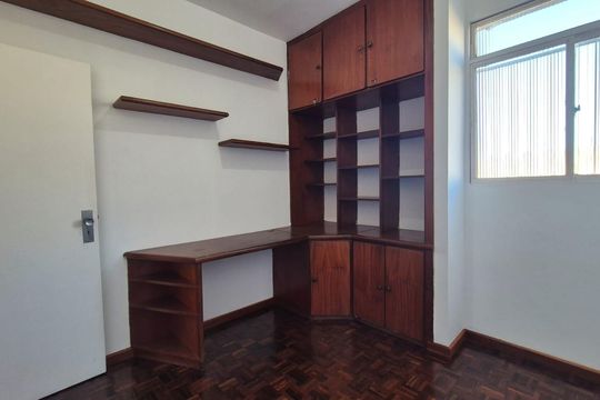 Quarto 2 de apartamento para alugar com 3 quartos, 85m² em Santa Efigênia, Belo Horizonte