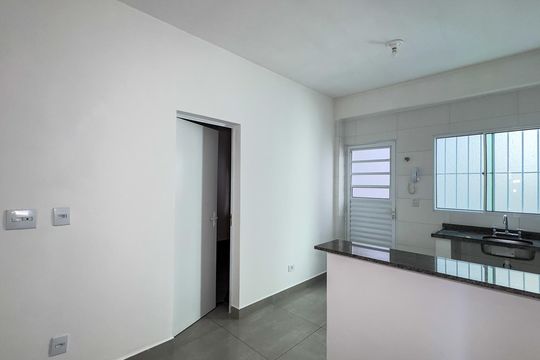 Sala e Cozinha de casa para alugar com 1 quarto, 35m² em Vila das Belezas, São Paulo