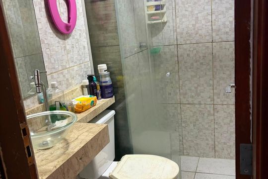 Banheiro de apartamento à venda com 2 quartos, 50m² em Itaquera, São Paulo