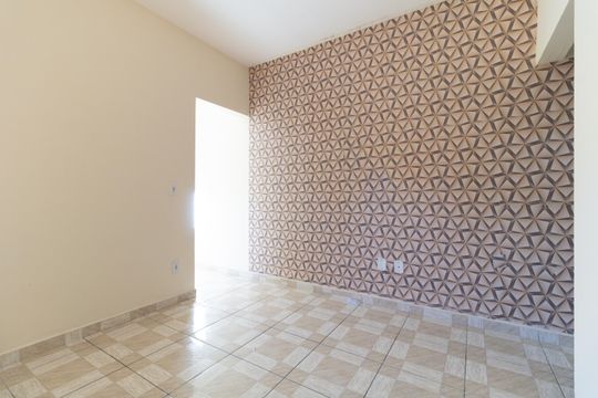 Sala de casa para alugar com 1 quarto, 46m² em Vila Santo Estefano, São Paulo