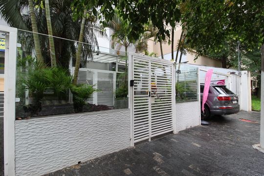 Fachada de apartamento para alugar com 1 quarto, 60m² em Moema, São Paulo