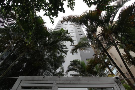 Fachada do Prédio de apartamento para alugar com 1 quarto, 60m² em Moema, São Paulo