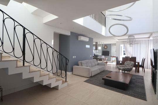 Sala de casa de condomínio para alugar com 4 quartos, 276m² em Neópolis, Gravataí