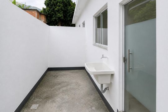 Lavanderia de casa para alugar com 2 quartos, 76m² em Ipiranga, Nova Iguaçu