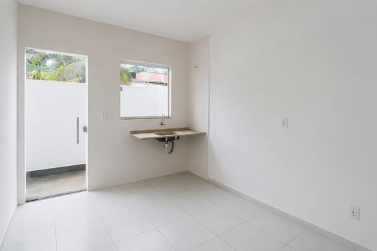 Cozinha de casa para alugar com 2 quartos, 76m² em Ipiranga, Nova Iguaçu