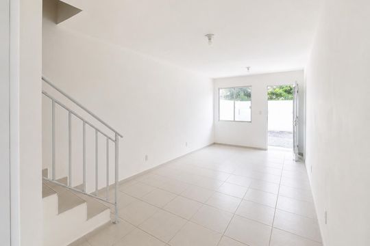 Sala de casa para alugar com 2 quartos, 76m² em Ipiranga, Nova Iguaçu