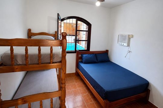 Quarto de casa para alugar com 4 quartos, 300m² em Enseada, Guarujá