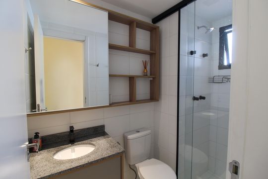 Banheiro de apartamento para alugar com 2 quartos, 45m² em Butantã, São Paulo
