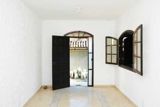 Sala de casa para alugar com 2 quartos, 300m² em Carolina, Nova Iguaçu