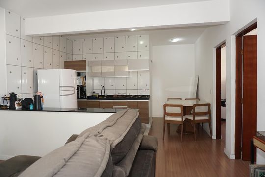 Sala de casa para alugar com 2 quartos, 50m² em Parque Pirajussara, Embu das Artes