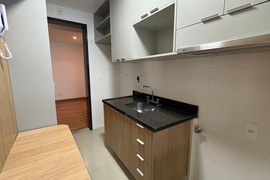 Cozinha de apartamento para alugar com 2 quartos, 72m² em Valparaíso, Petrópolis