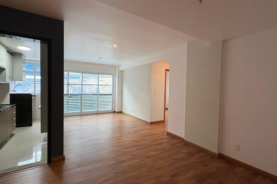 Apartamento para alugar com 2 quartos, 72m² em Valparaíso, Petrópolis