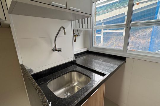 Área de Serviço de apartamento para alugar com 2 quartos, 72m² em Valparaíso, Petrópolis