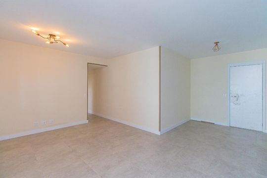 Sala de apartamento à venda com 2 quartos, 84m² em Vila Dom Pedro I, São Paulo