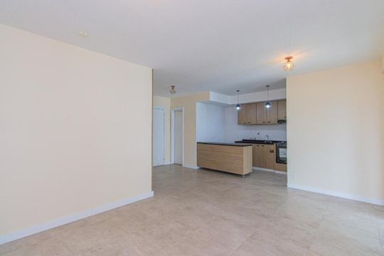 Sala de apartamento à venda com 2 quartos, 84m² em Vila Dom Pedro I, São Paulo