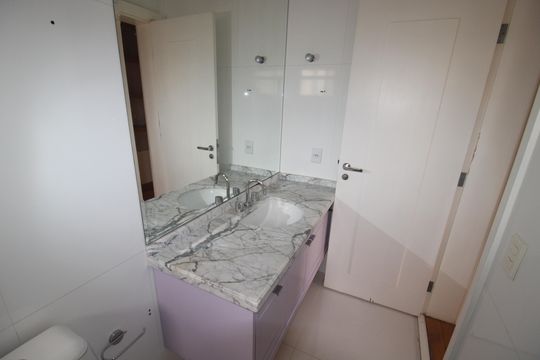 Banheiro 1 de apartamento à venda com 4 quartos, 222m² em Santana, São Paulo