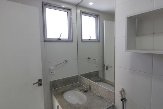 Banheiro da Suíte de apartamento para alugar com 2 quartos, 101m² em Braga, Cabo Frio