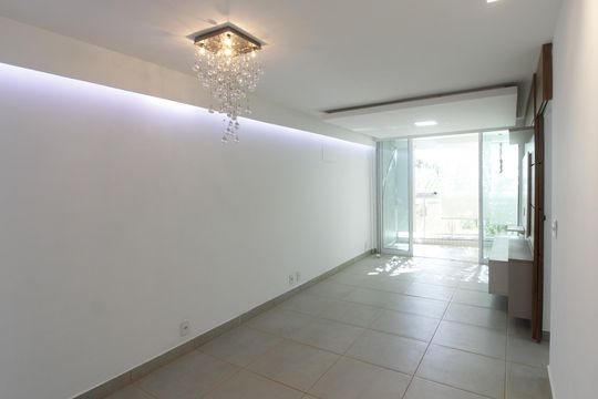 Apartamento para alugar com 2 quartos, 101m² em Braga, Cabo Frio
