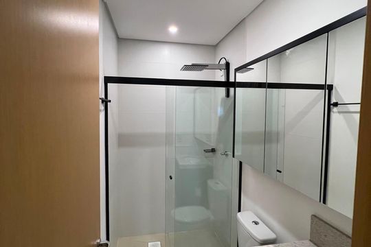 Banheiro de apartamento para alugar com 2 quartos, 78m² em Setor Central, Anápolis