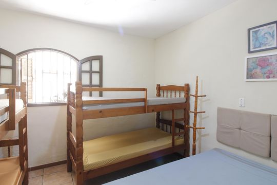 Quarto 2 de casa de condomínio para alugar com 3 quartos, 65m² em Caminho de Búzios, Cabo Frio