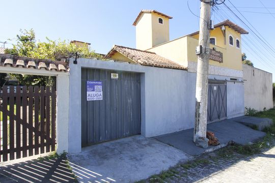 Casa de Condomínio para alugar com 3 quartos, 65m² em Caminho de Búzios, Cabo Frio