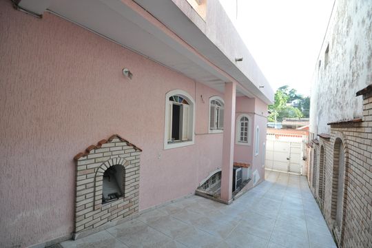 Garagem de casa à venda com 7 quartos, 360m² em Vila Irmaos Arnoni, São Paulo